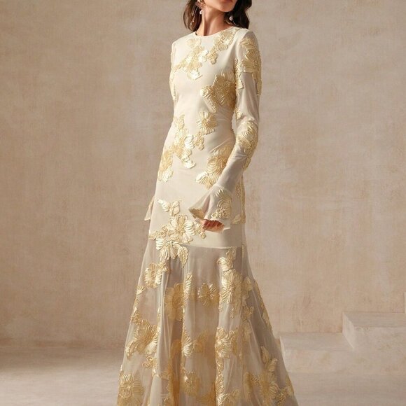 Apricot Elegant Women's Floral Embroidered Backless Fishtail Dress - Picture 1 of 6